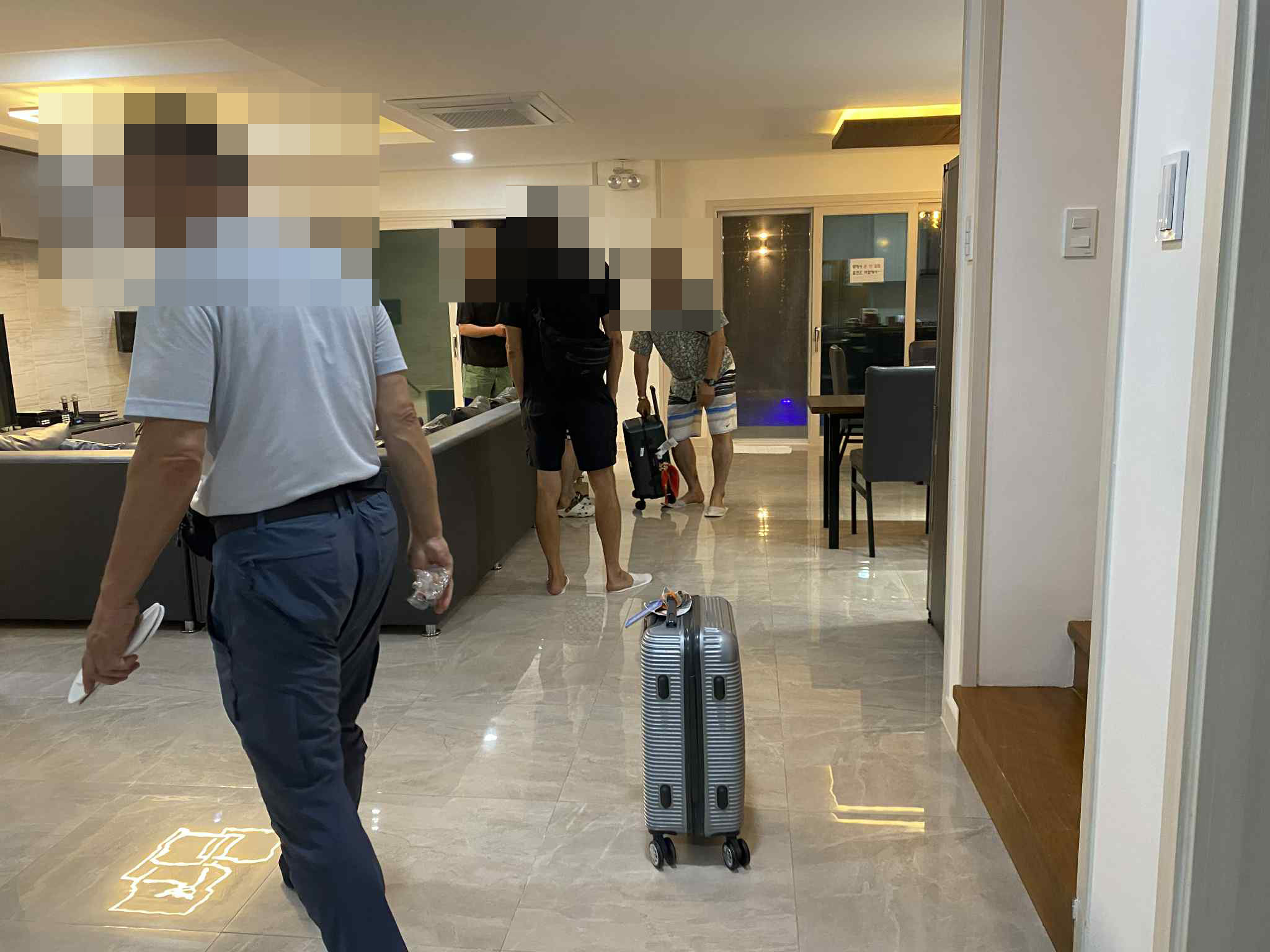 High CLass pool is one of the best accommodation i stayed in Clark.